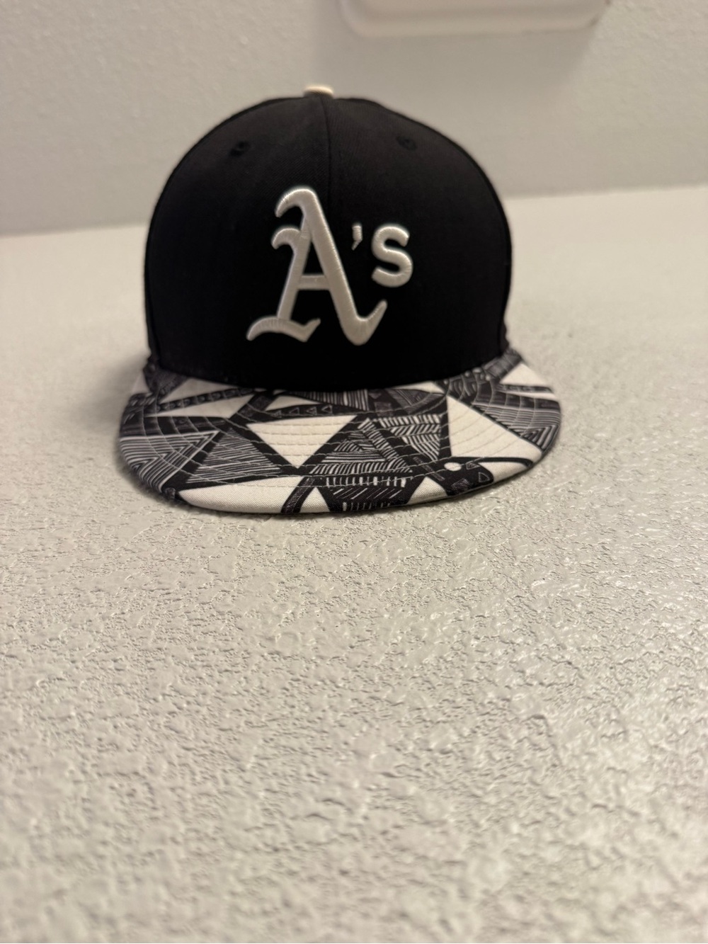 New Era Black & White A's Snapback Hat